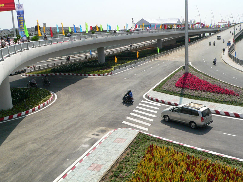 Hà Nội khởi công hai cầu vượt tại hai điểm nóng giao thông
